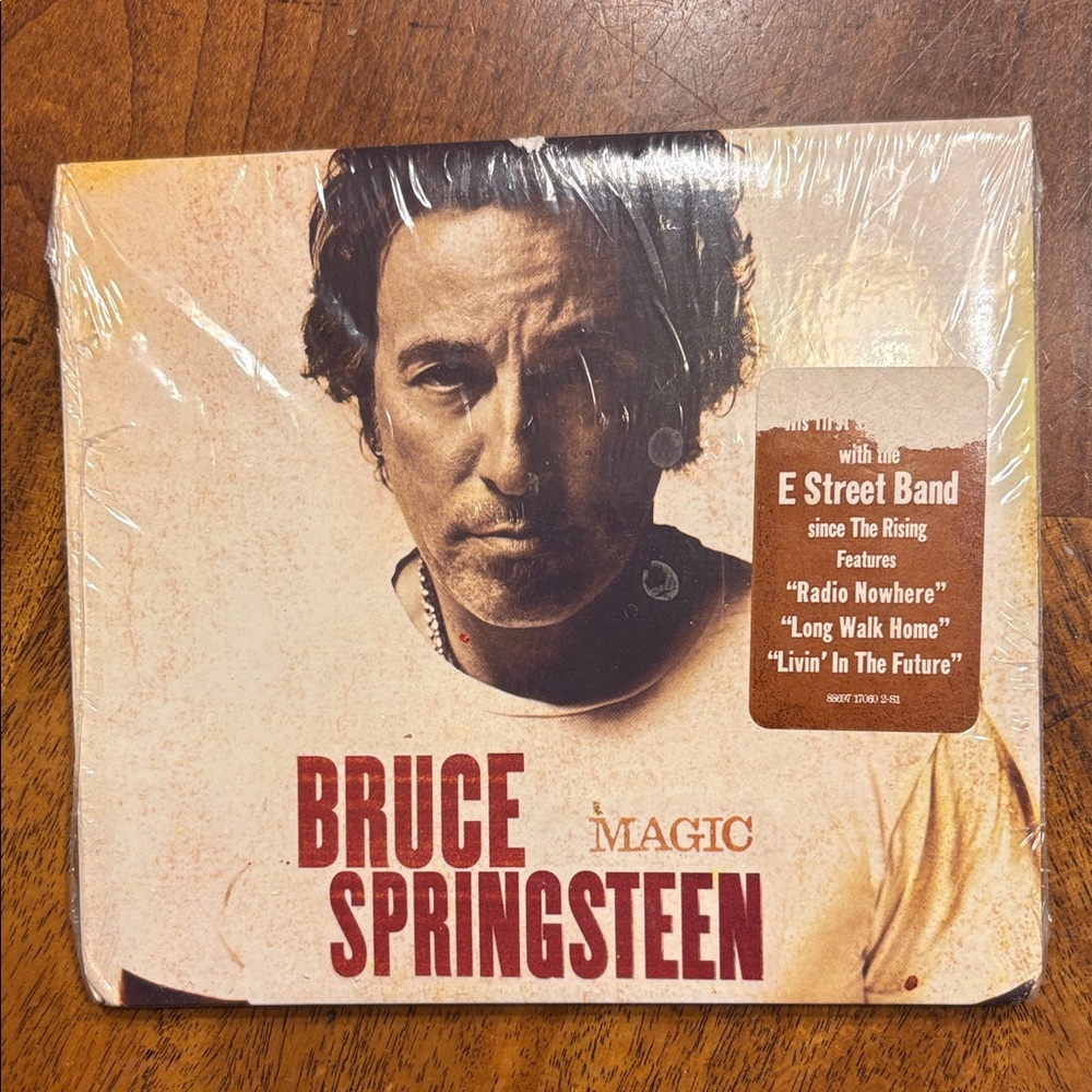 Magic CD - Red Cover